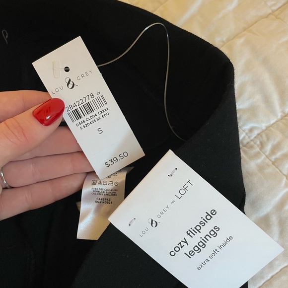 NWT Lou & Grey for Loft Size S Black Cozy Flipside Leggings - Picture 2 of 3